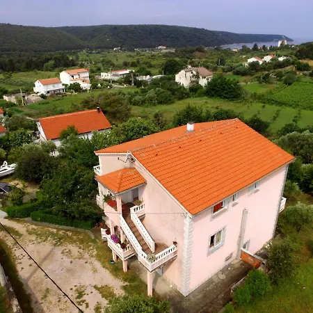 Apartmani Margeta Rab Town Exterior photo